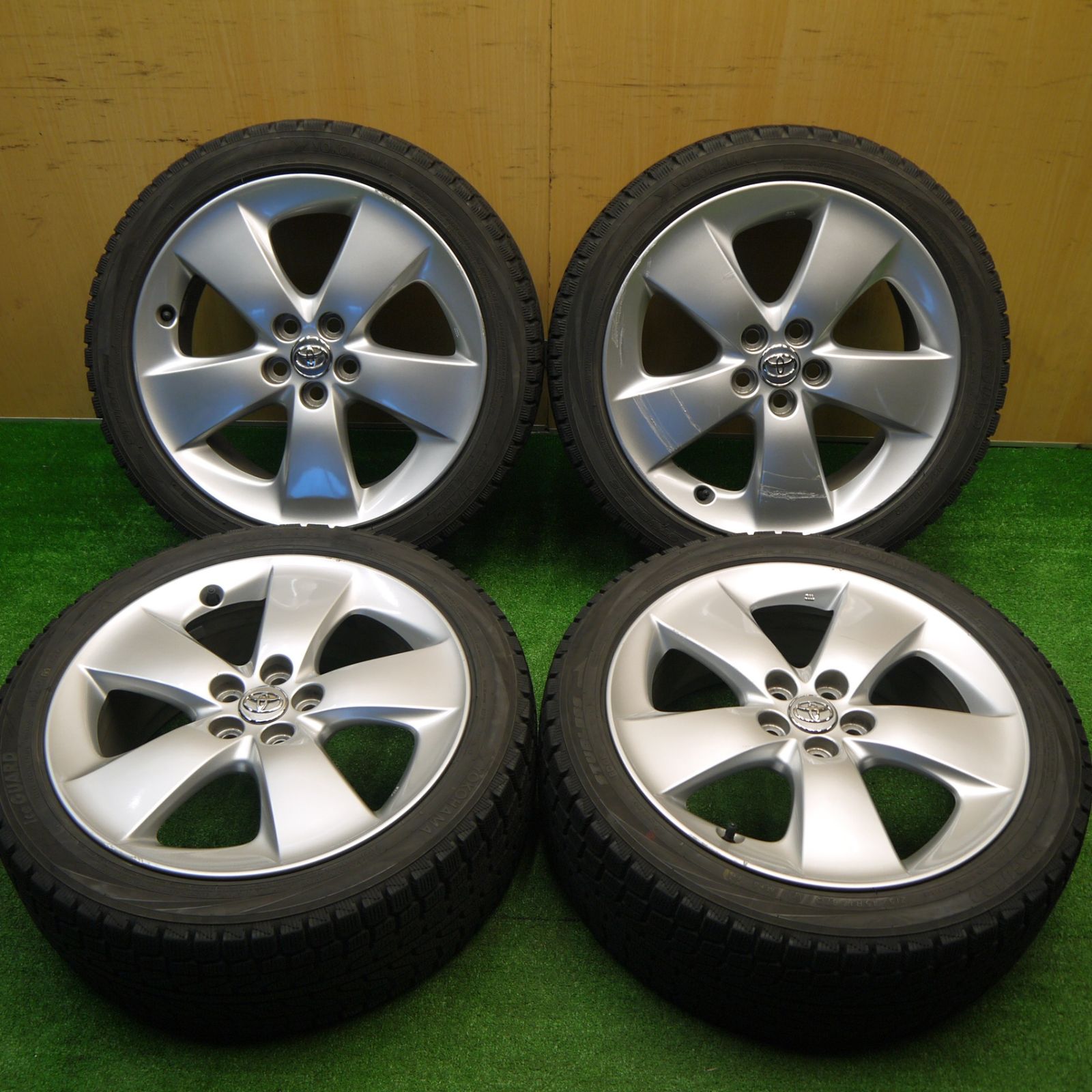 4本価格☆トヨタ 30系 プリウス ツーリング 純正 215/45R17