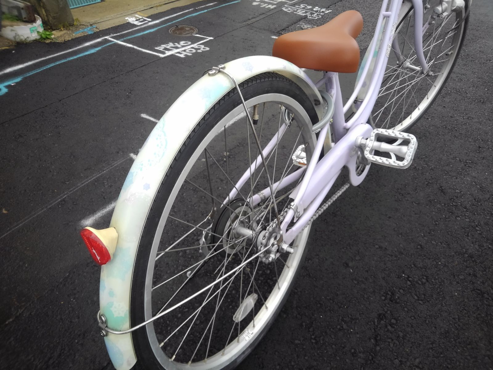 3/1(日)臨時休業！中古子供自転車３９８１　前後タイヤ新品！ブリヂストン　リコリーナ　２４インチ　ギヤなし　LEDダイナモライト　 身長１２６㎝前後 24型 子供用自転車 リコリーナ（E.Xカームブルー/内装3段変速） RC43
