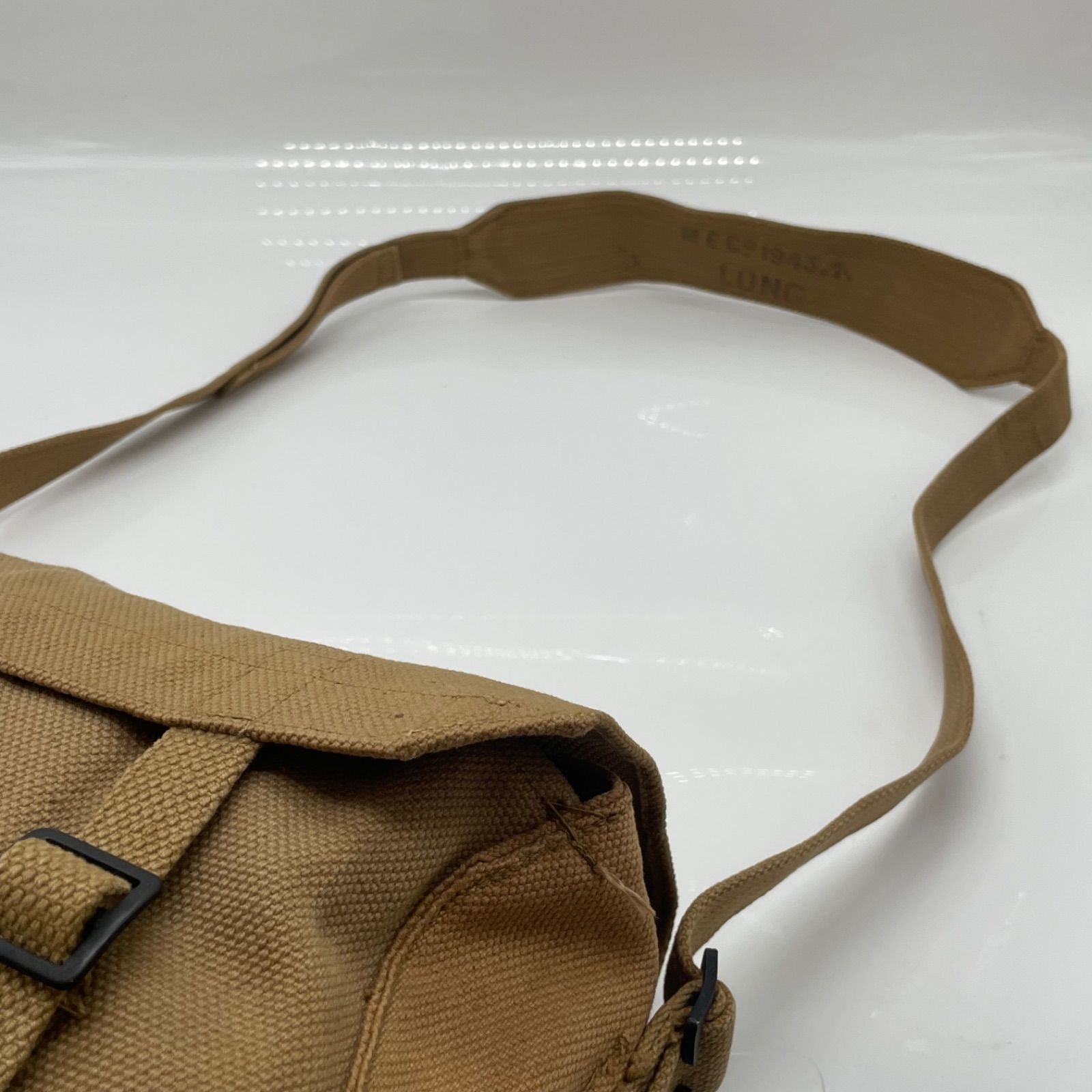 BN5517●イギリス軍 ミリタリー ショルダーバッグ BN5517○イギリス軍 ミリタリー ショルダーバッグ ベージュ系 軍