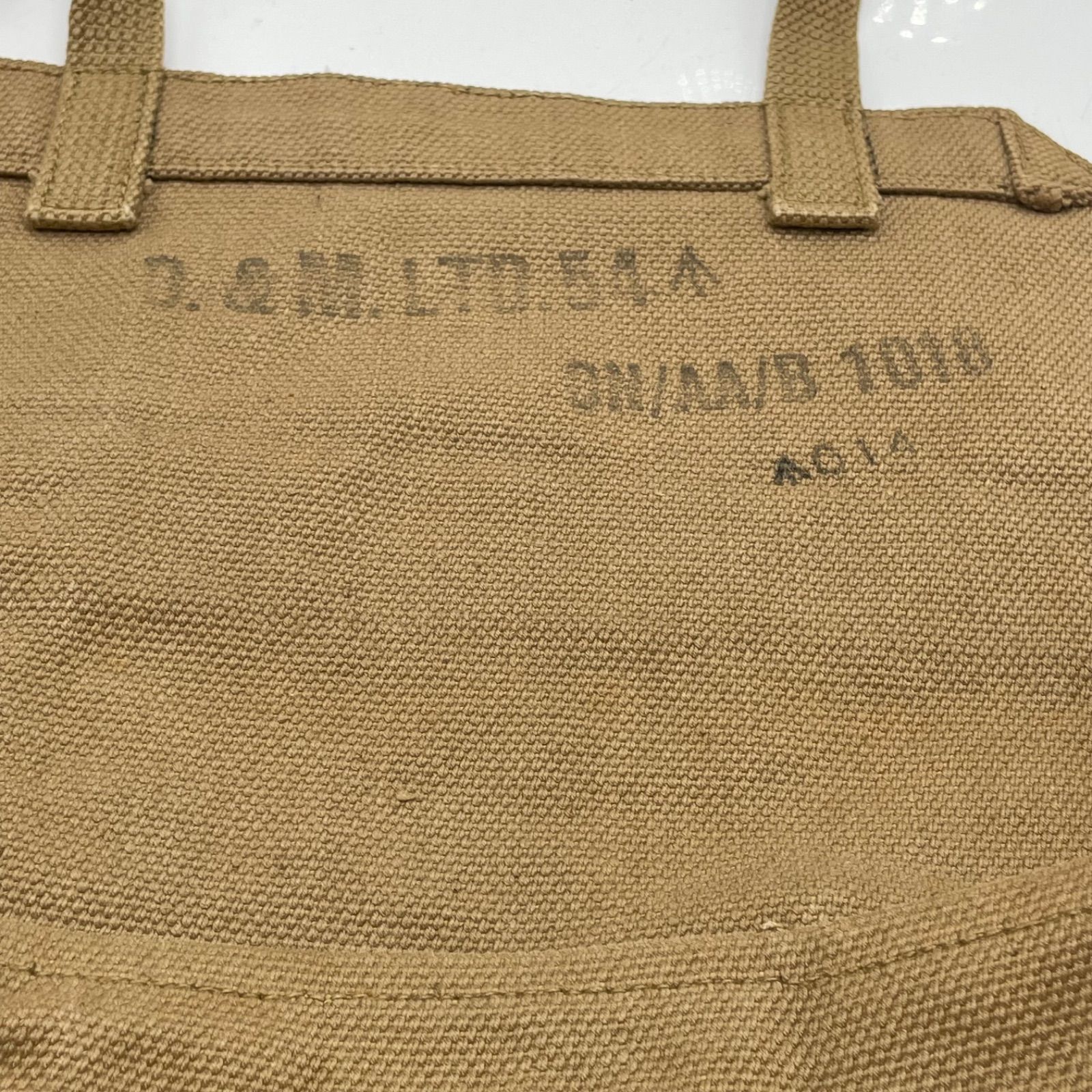 BN5517○イギリス軍 ミリタリー ショルダーバッグ ベージュ系 軍