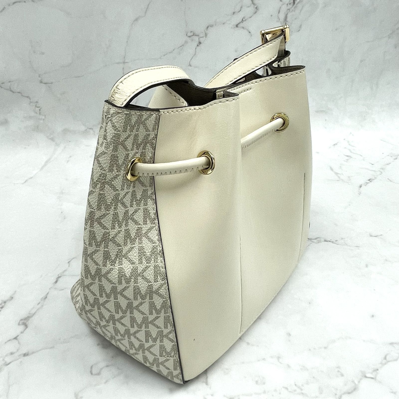 MICHAEL KORS マイケルコース PHOEBE バケット メッセンジャー 