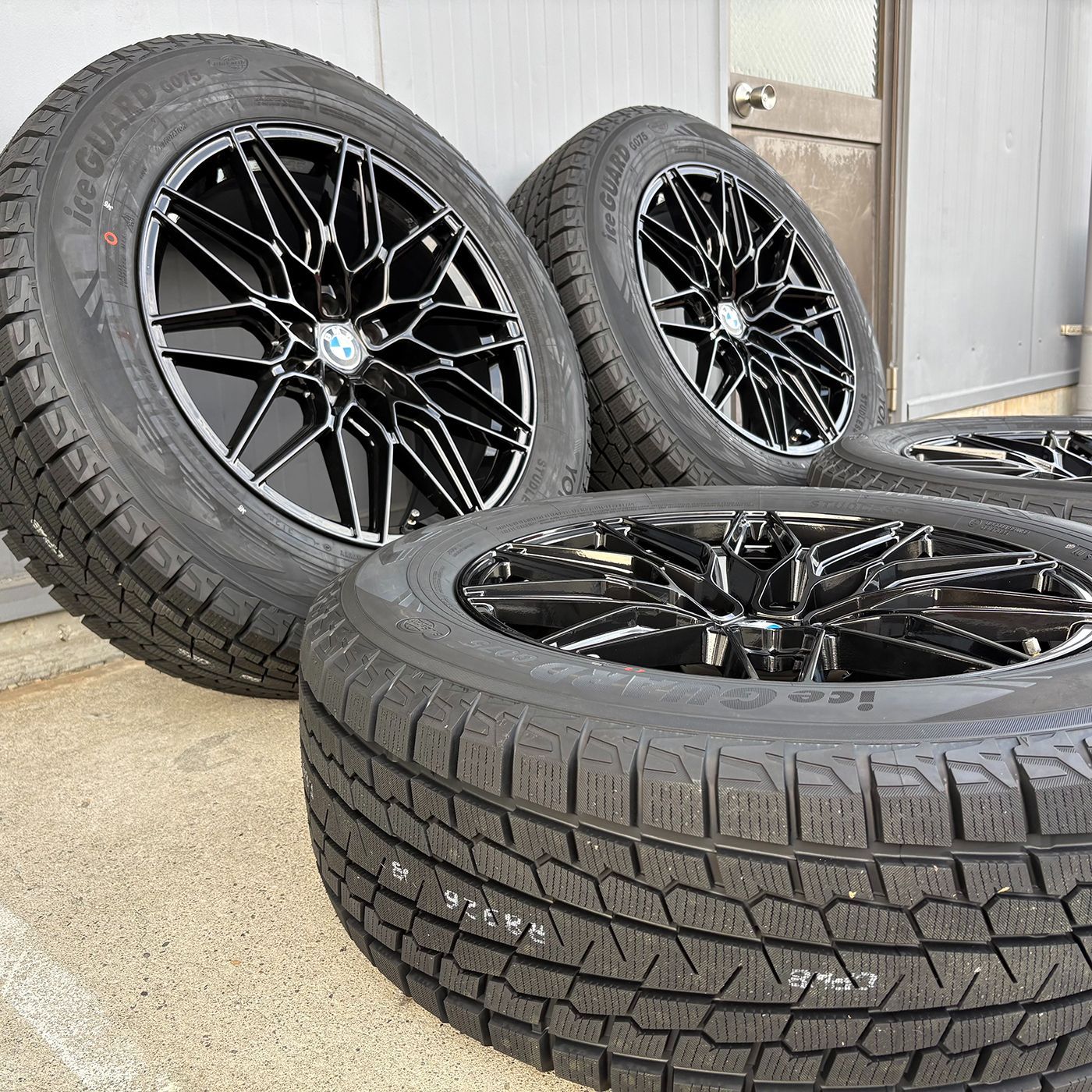 国産スタッドレス BMW X3(G01) XD3 X4 X4M 20インチ タイヤホイール