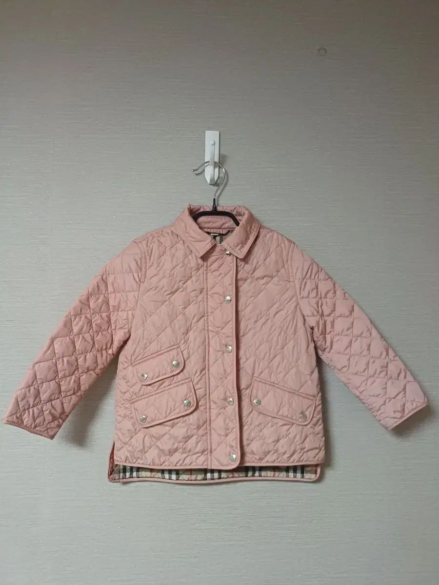 バーバリー　キッズ　ジャケット バーバリー キッズ キルティング ジャケット 120号 - メルカリ