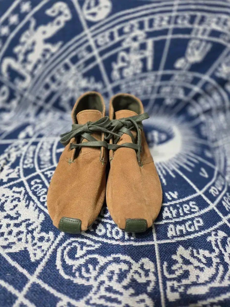 skonoスウェード ブラウン スポーツブラ 靴 レースアップ シューズ