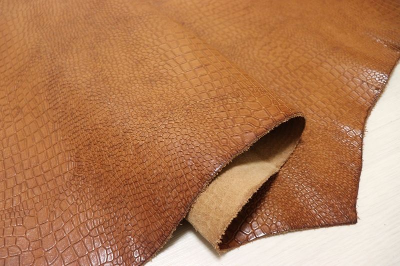 ブラウン 133 ds ヌメ革 ショルダーレザー 牛革 イタリア レザー クロコ型押し はぎれ 一枚革 レザークラフト 革 皮 本革 diy 生地 材料
