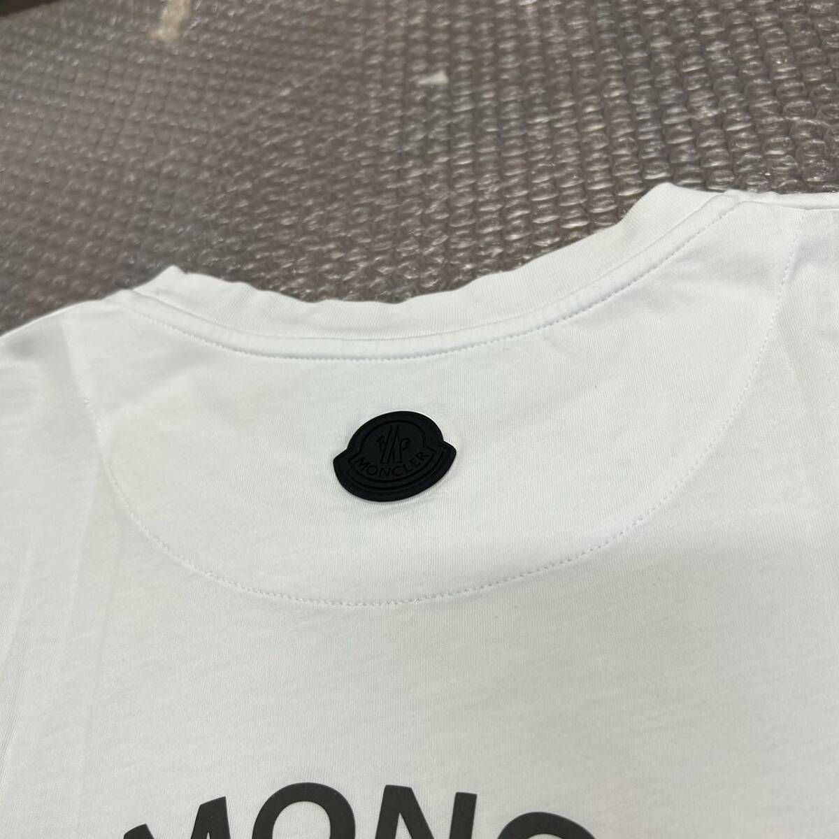 MONCLER モンクレール 半袖Tシャツ ラバーワッペン 白 XL 美品 美品】 MONCLER モンクレールラバーワッペン半袖Tシャツ白S｜Yahoo
