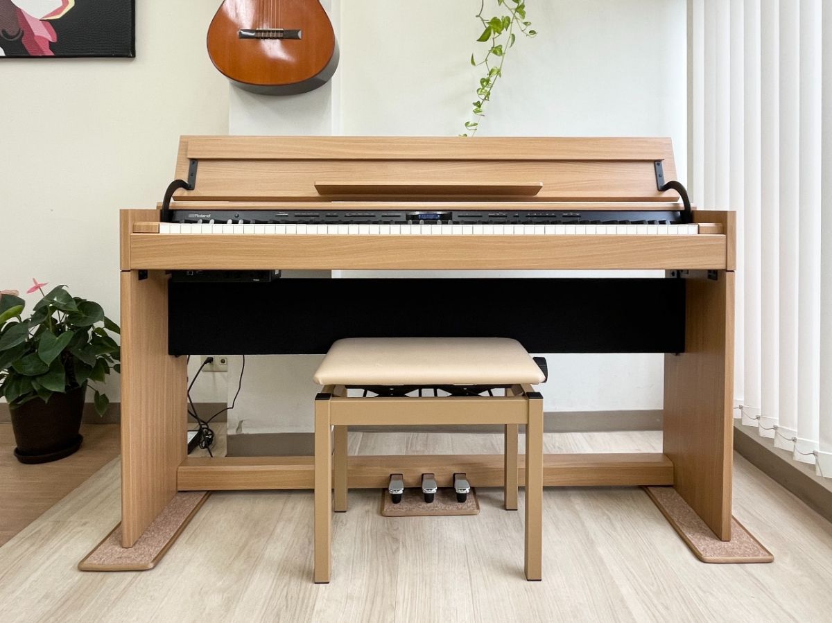 メンテナンス＆クリーニング済み ローランド DP 603 NBS ナチュラルビーチ調 2018年製 電子ピアノ 88鍵盤 木製鍵盤 Roland DPシリーズ 千葉 東京 神奈川 埼玉 愛知 電 の配送設置込