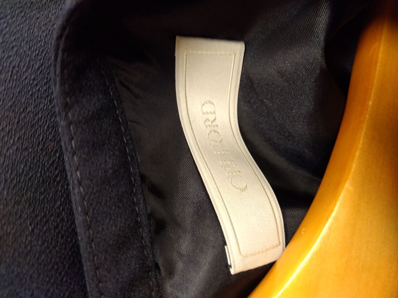 バックサテン プリーツ