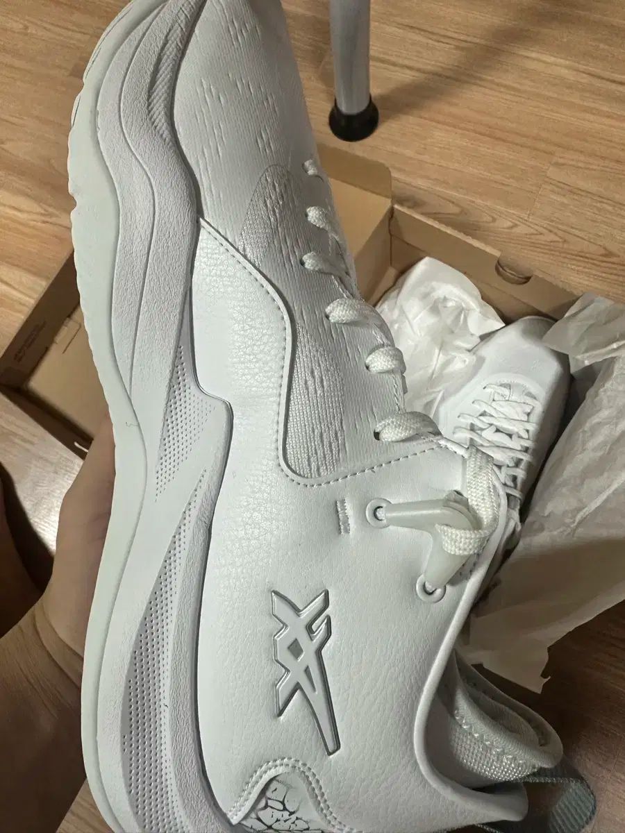 バレーボールシューズ