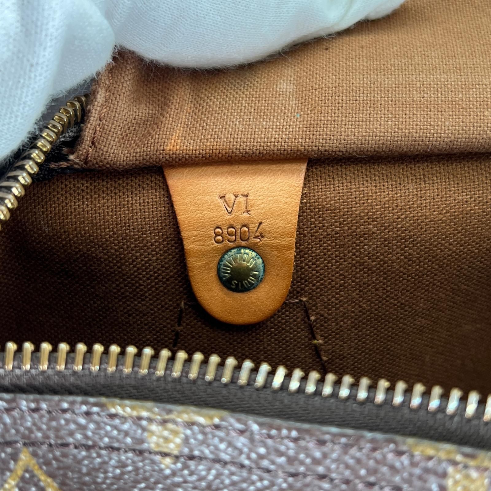 モノグラムキャンバス