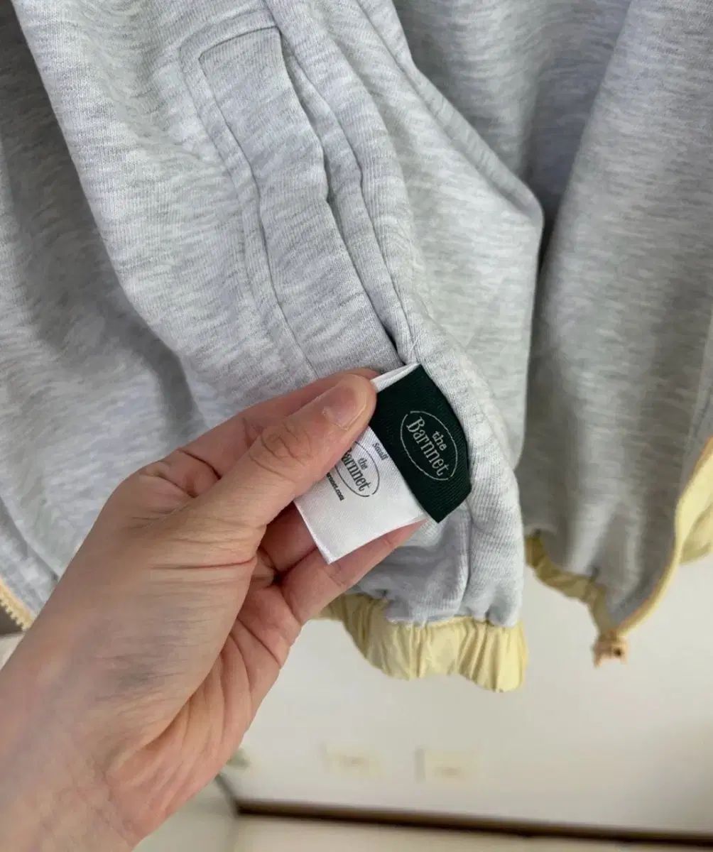  ザ バーネット The Barnnet イェロー スナグル リバーシブル フードジップアップ パーカー トップス