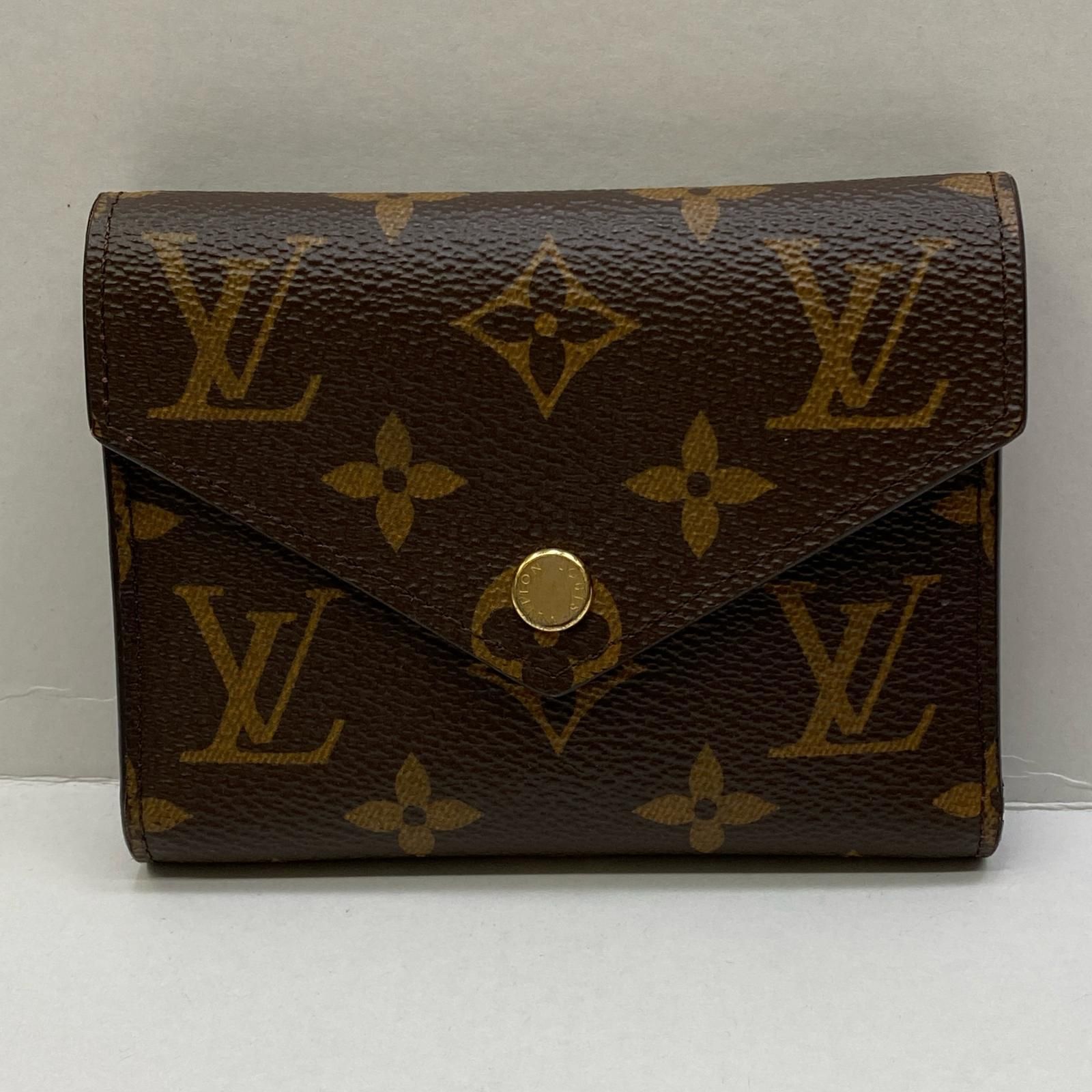 LOUIS VUITTON ルイ ヴィトン 三つ折り財布 ポルトフォイユ ヴィクトリーヌ M 41938 モノグラム 125