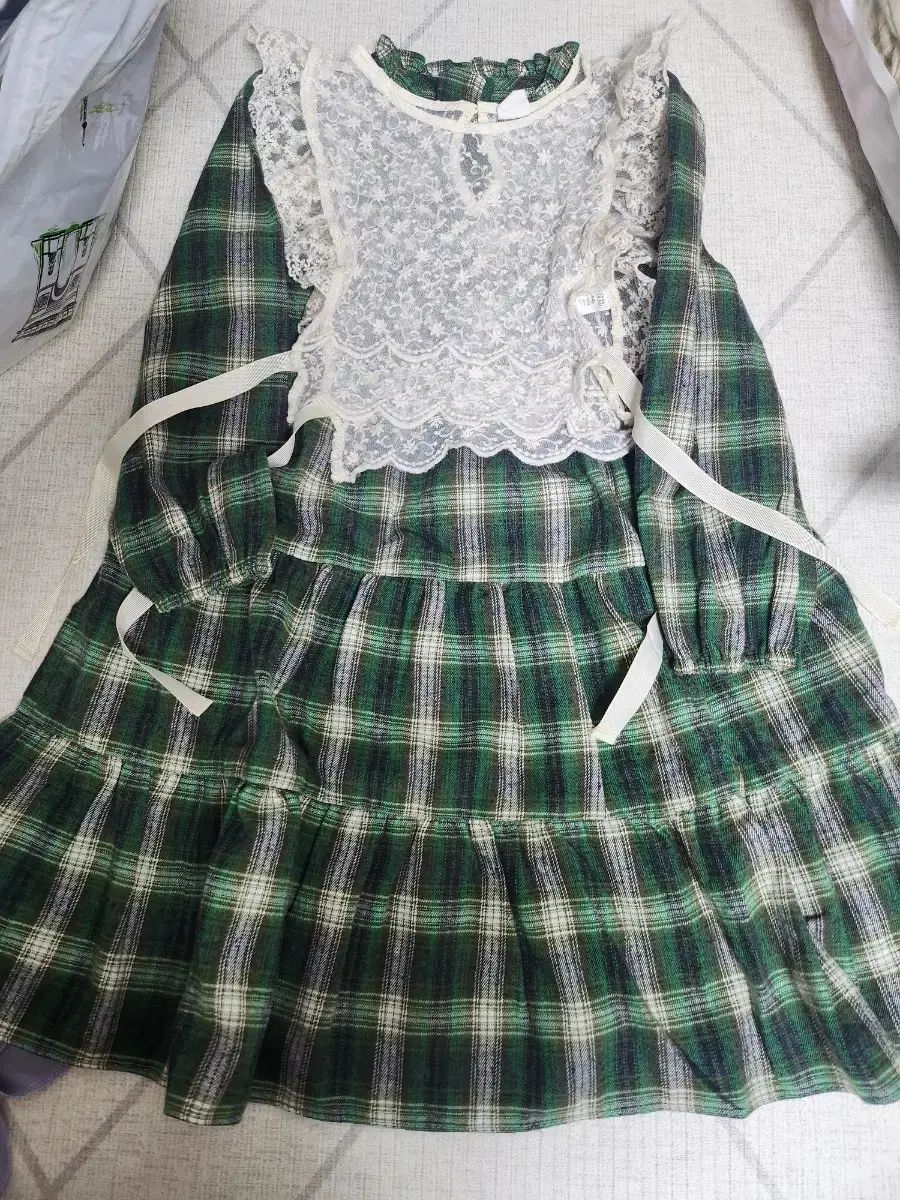 女の子 ブランド衣類