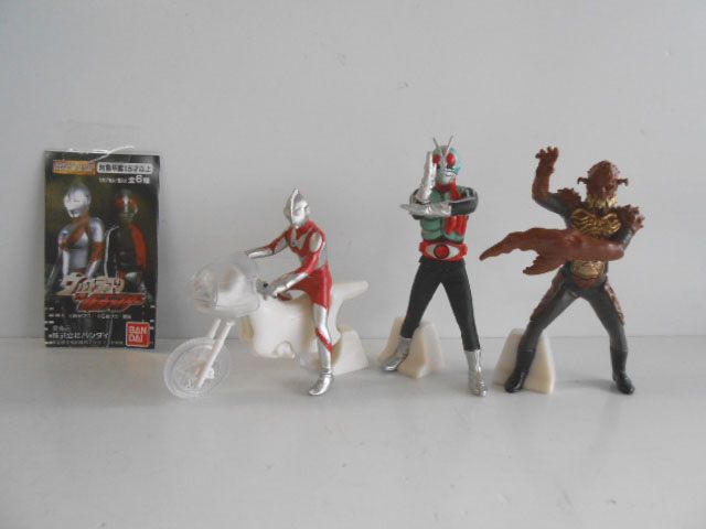 ♯Kis30CZ ウルトラマン VS 仮面ライダー 全3種 HG シリーズ - メルカリ