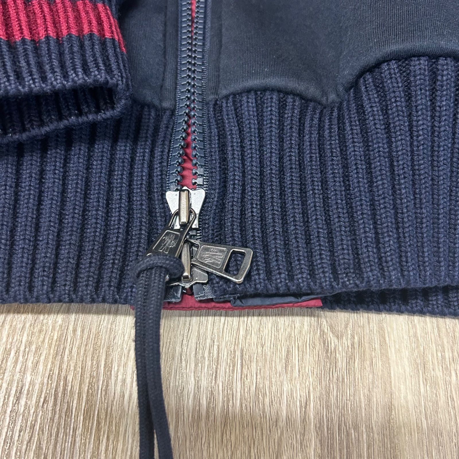 MONCLER モンクレール ジップアップジャケット　ネイビー 極美品】【レア】 MONCLER モンクレールジップアップパーカーネイビー