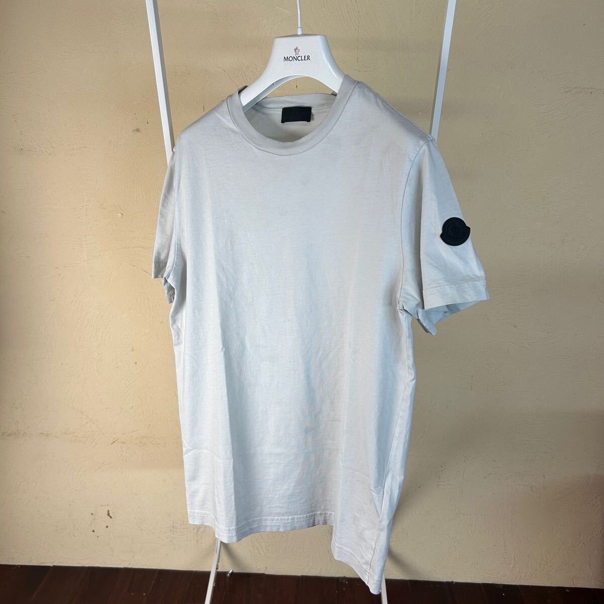 【美品】 MONCLERモンクレールラバーワッペン半袖Tシャツ黒S MONCLER - ☆最新作☆MONCLER 半袖Tシャツ S モンクレール ワッペン