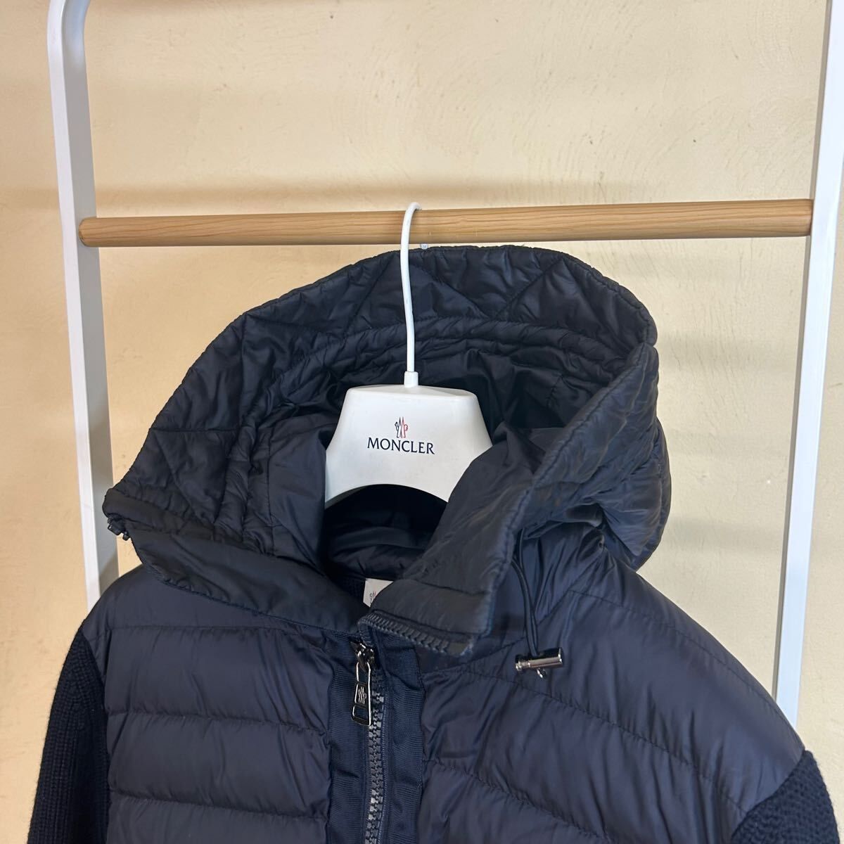 美品】 MONCLER モンクレールハイブリッドダウンジャケットネイビーS