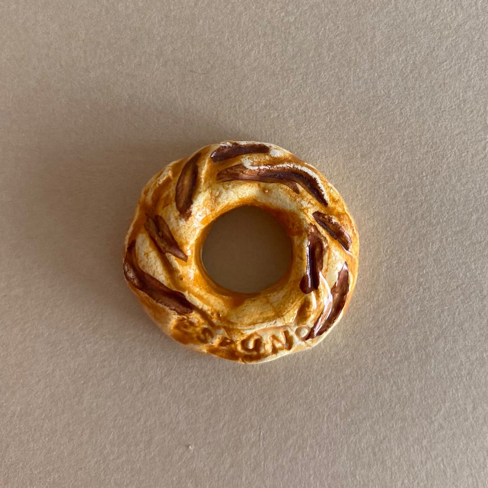 リングパンのフェーブ／ESPUNO／フランス雑貨／陶器ミニチュア