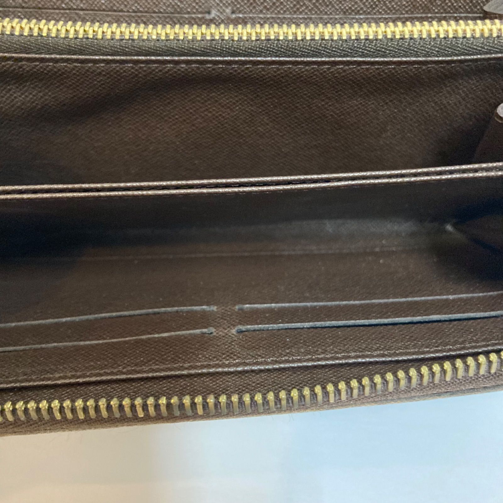 ラウンドファスナー長財布 メンズ