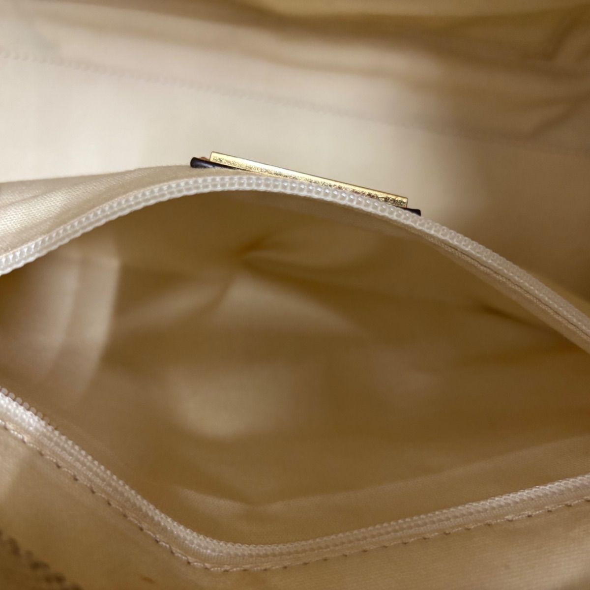 ELLA キャンバス