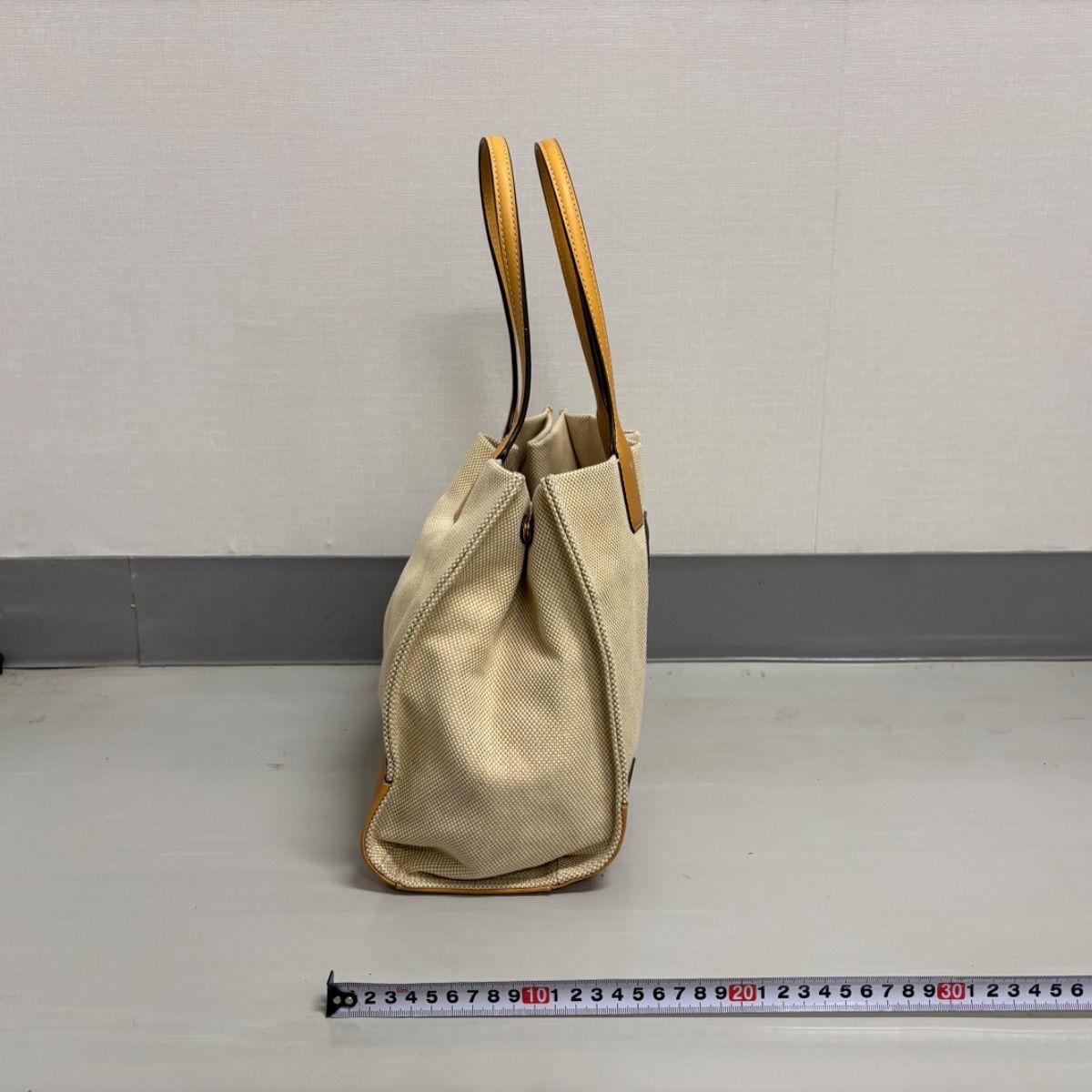 キャンバス ベージュ