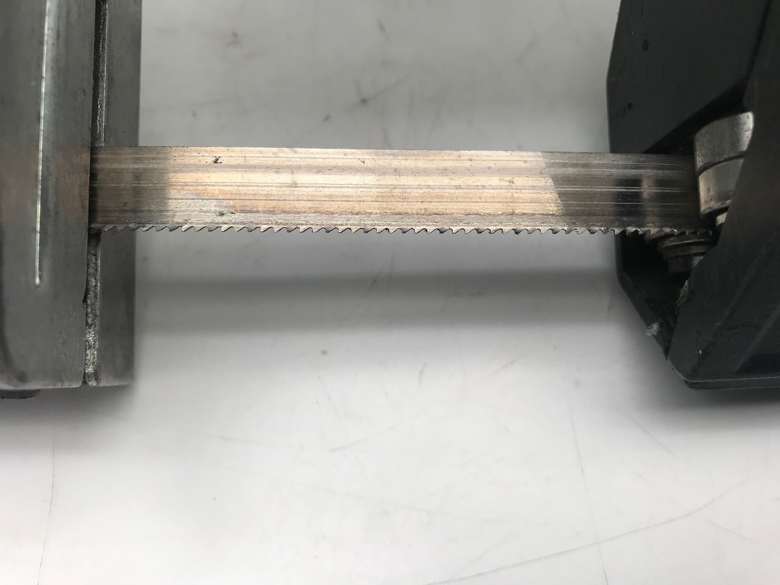  品 HiKOKI ハイコーキ コードレスロータリバンドソー エコツール小牧ｲﾝﾀｰ店 M 02 バンドソー 切断工具 切断機