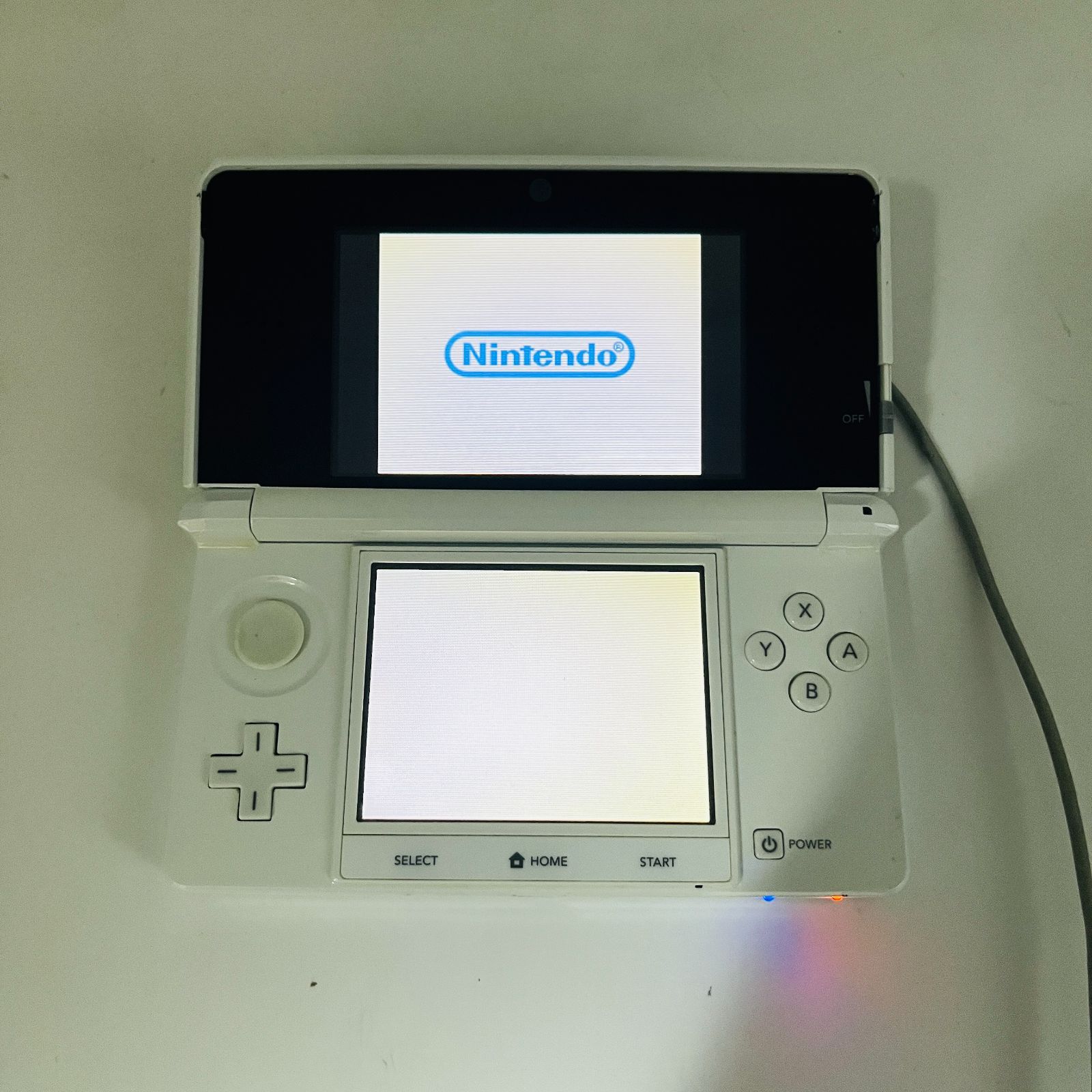 ニンテンドー3DS ピュアホワイト