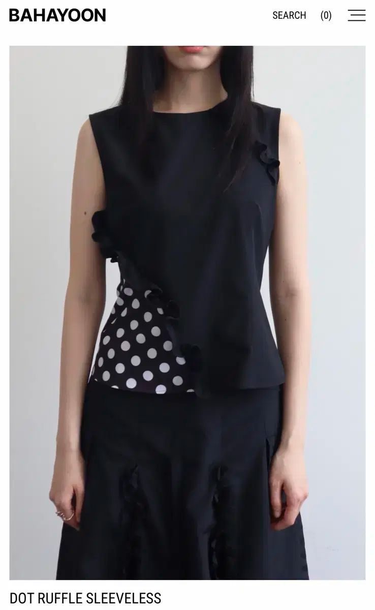 BAHAYOON ドット フリル スリーブレス ブラック