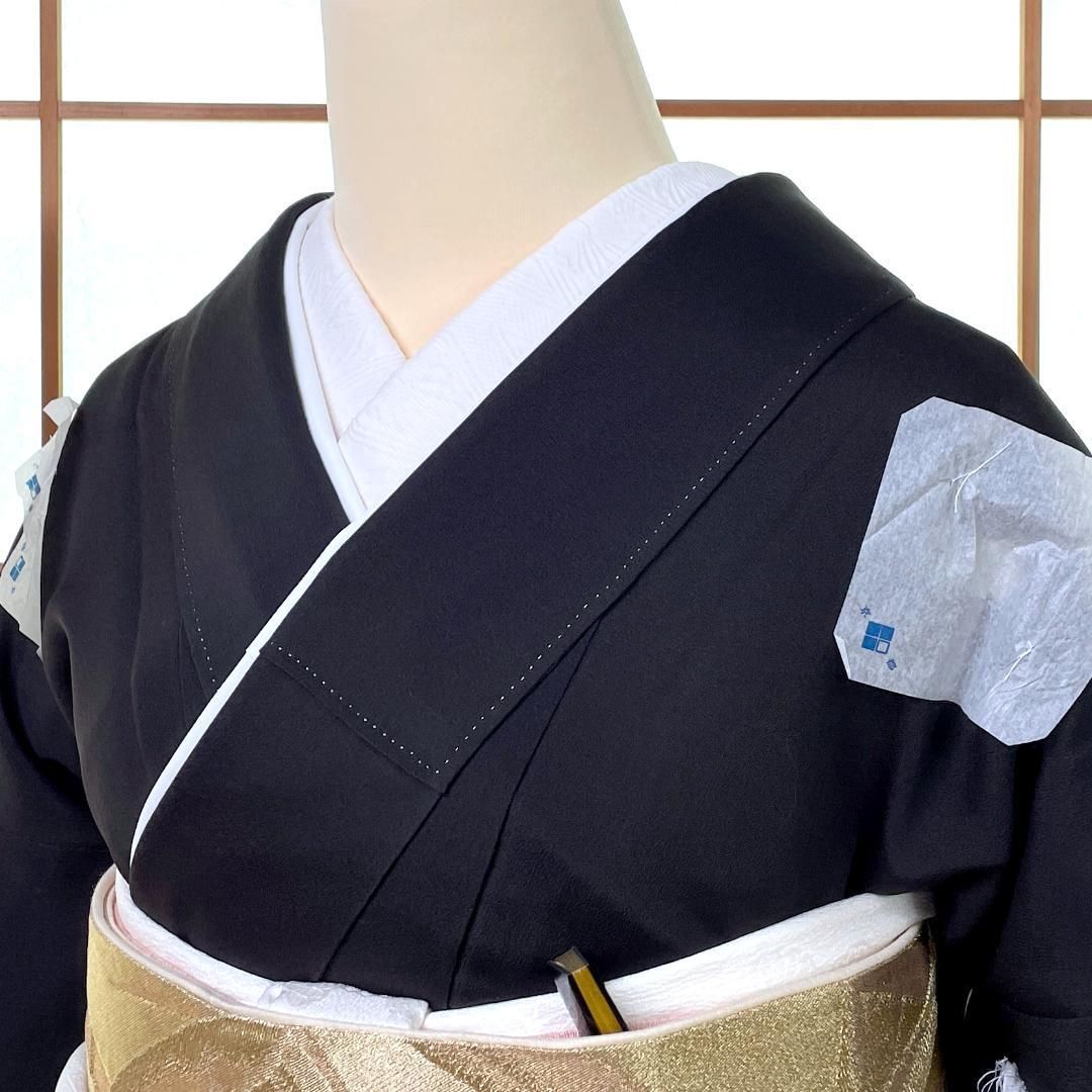  黒留袖 正絹 刺繡 金彩 荒波柄 着物 kimonolove 仕付け糸付 アンティーク品 オゾン消臭サービス A-0322 黒留袖 着物