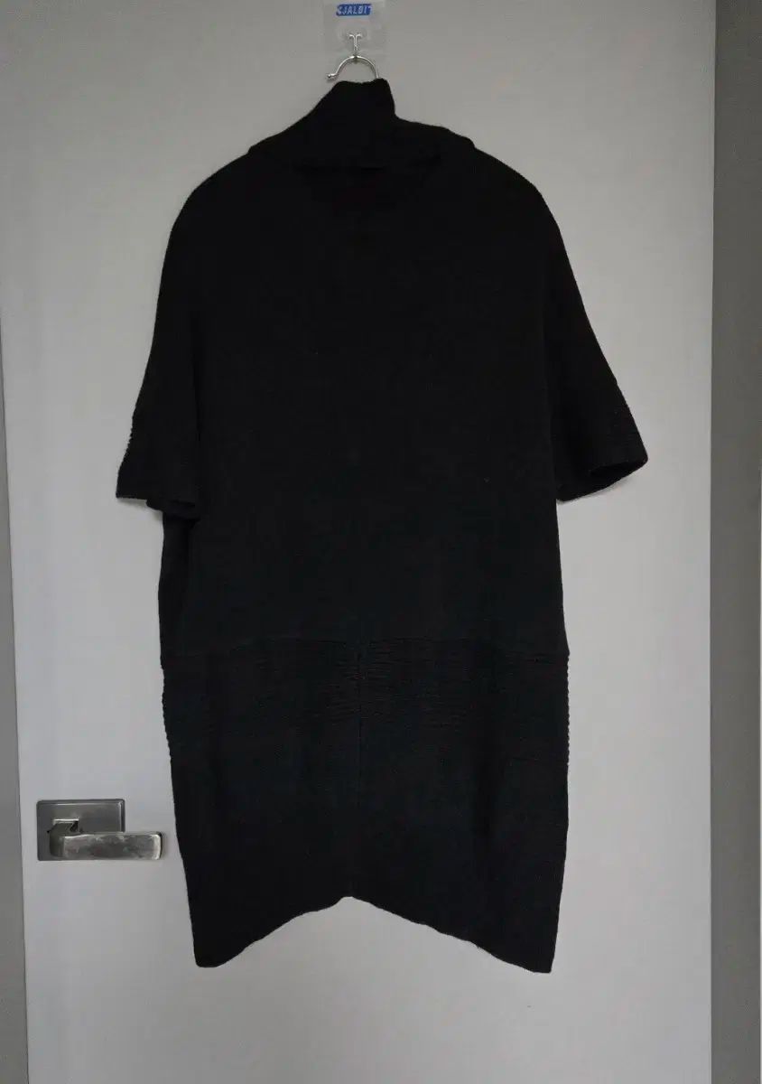 00 システム黒半袖ロングカーディガン