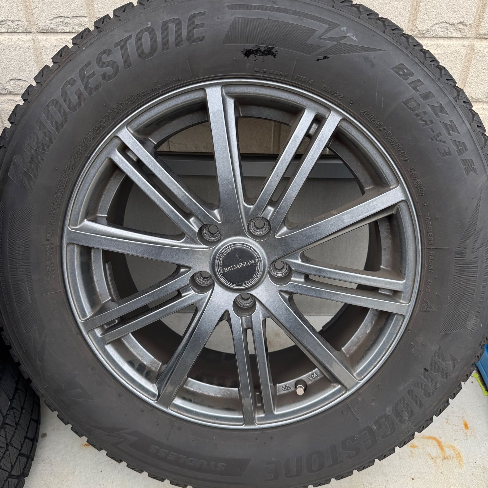 バリ溝 ナット付 4本セット ブリヂストン 17インチ 7 J 38 PCD 100 5 H BLIZZAK DM V 3 225 65 R 17 4本 スタッドレス 2019年製 フォレスター XV アウトバック