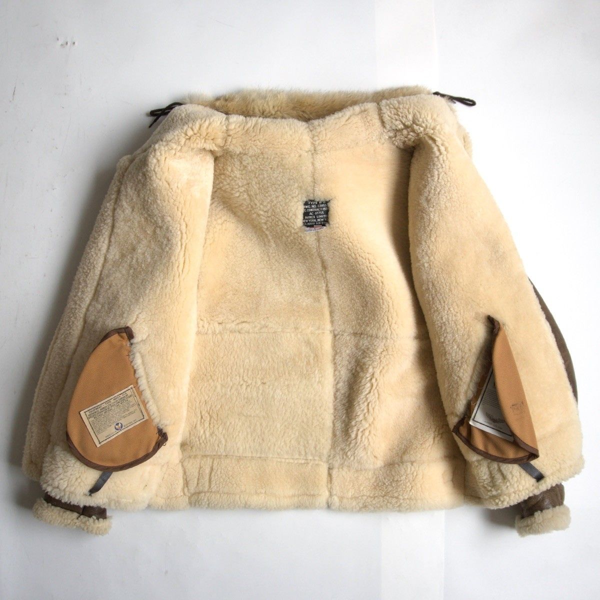 美品/フード付き】AVIREX【B-3 ムートンボンバージャケット】38