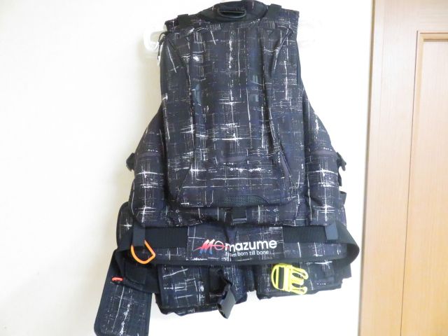 マズメ レッドムーン ライフジャケット 01-8110430009