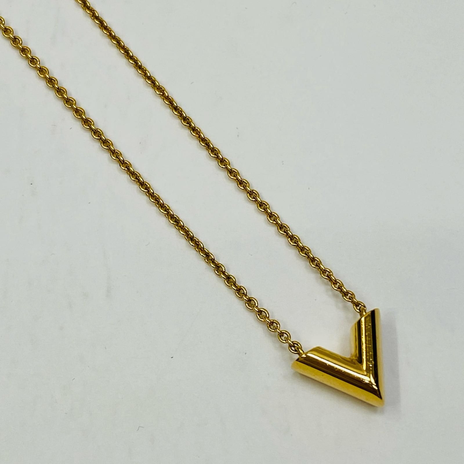 LOUIS VUITTON ルイ ヴィトン ネックレス エシェンシャルV M 61083 135