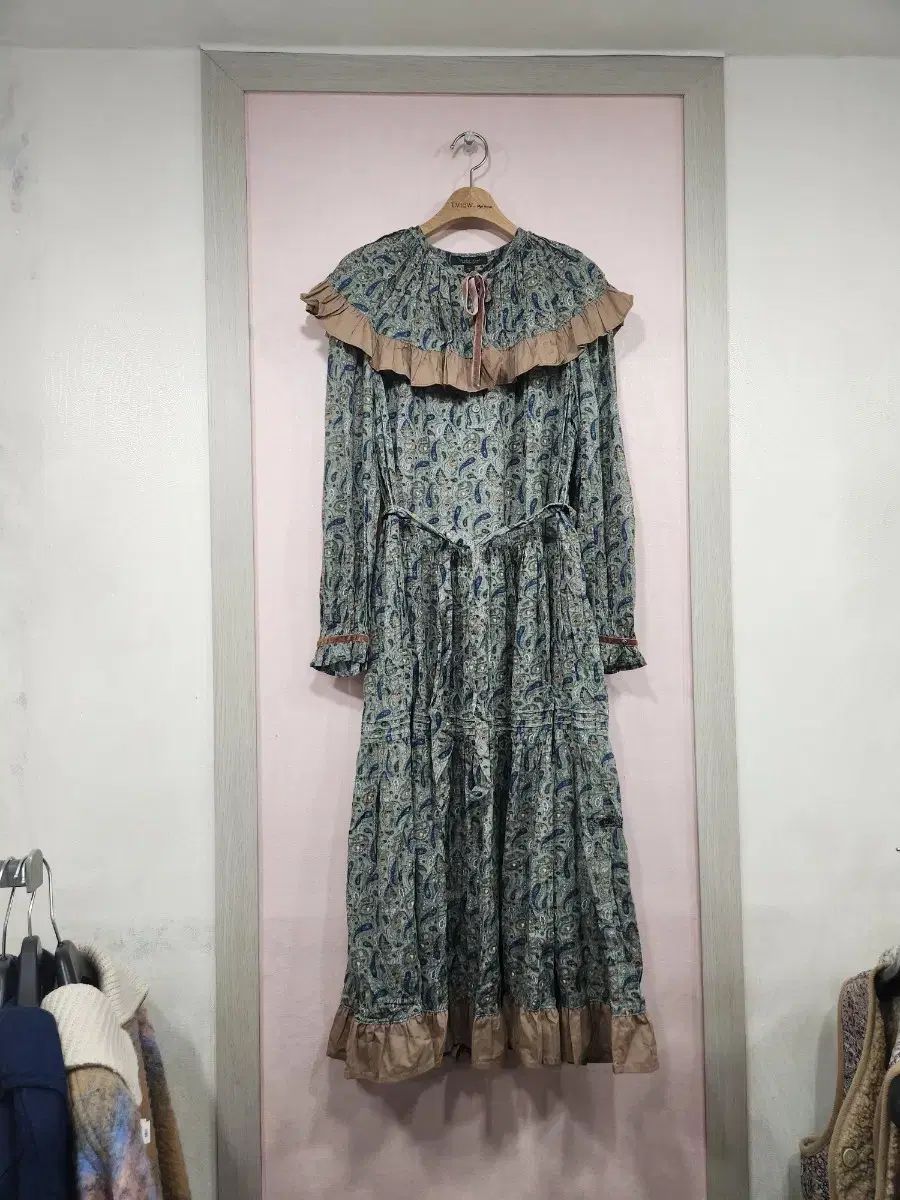 取り外しカラ―シャツワンピース