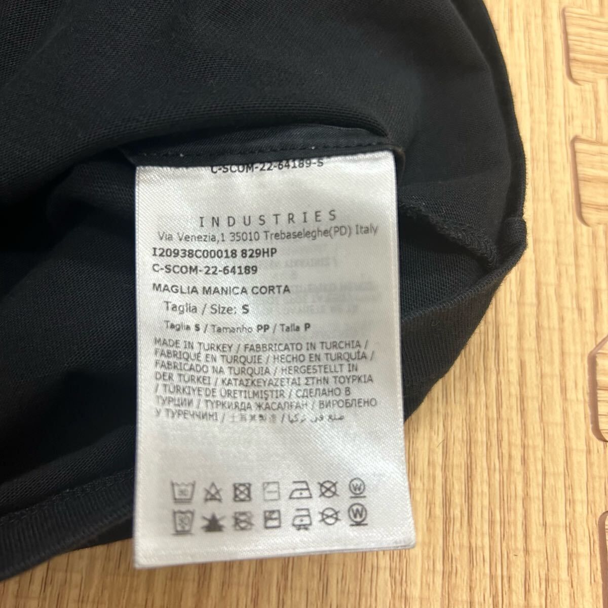 モンクレールダウンワッペン半袖Tシャツ黒S