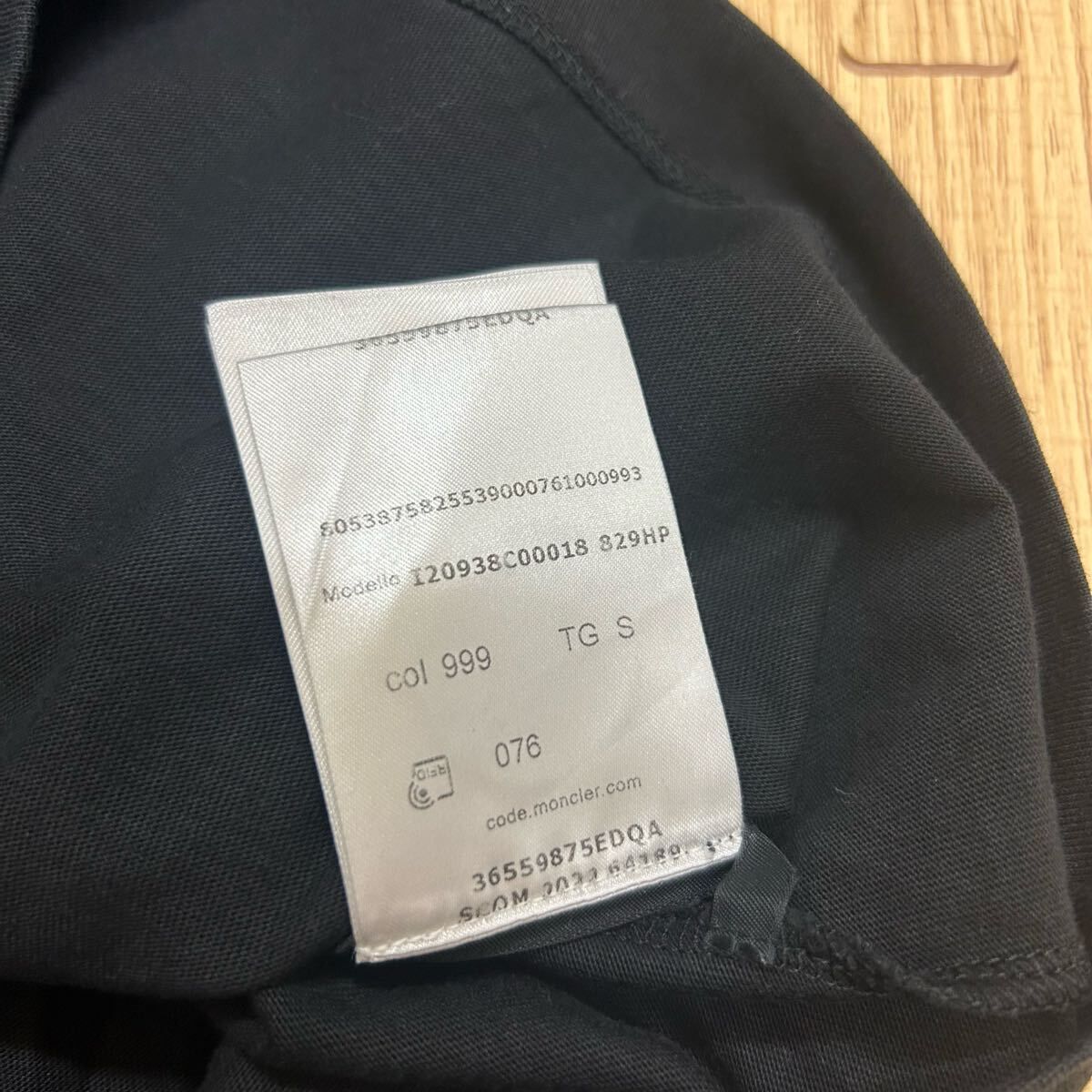 モンクレールダウンワッペン半袖Tシャツ黒S