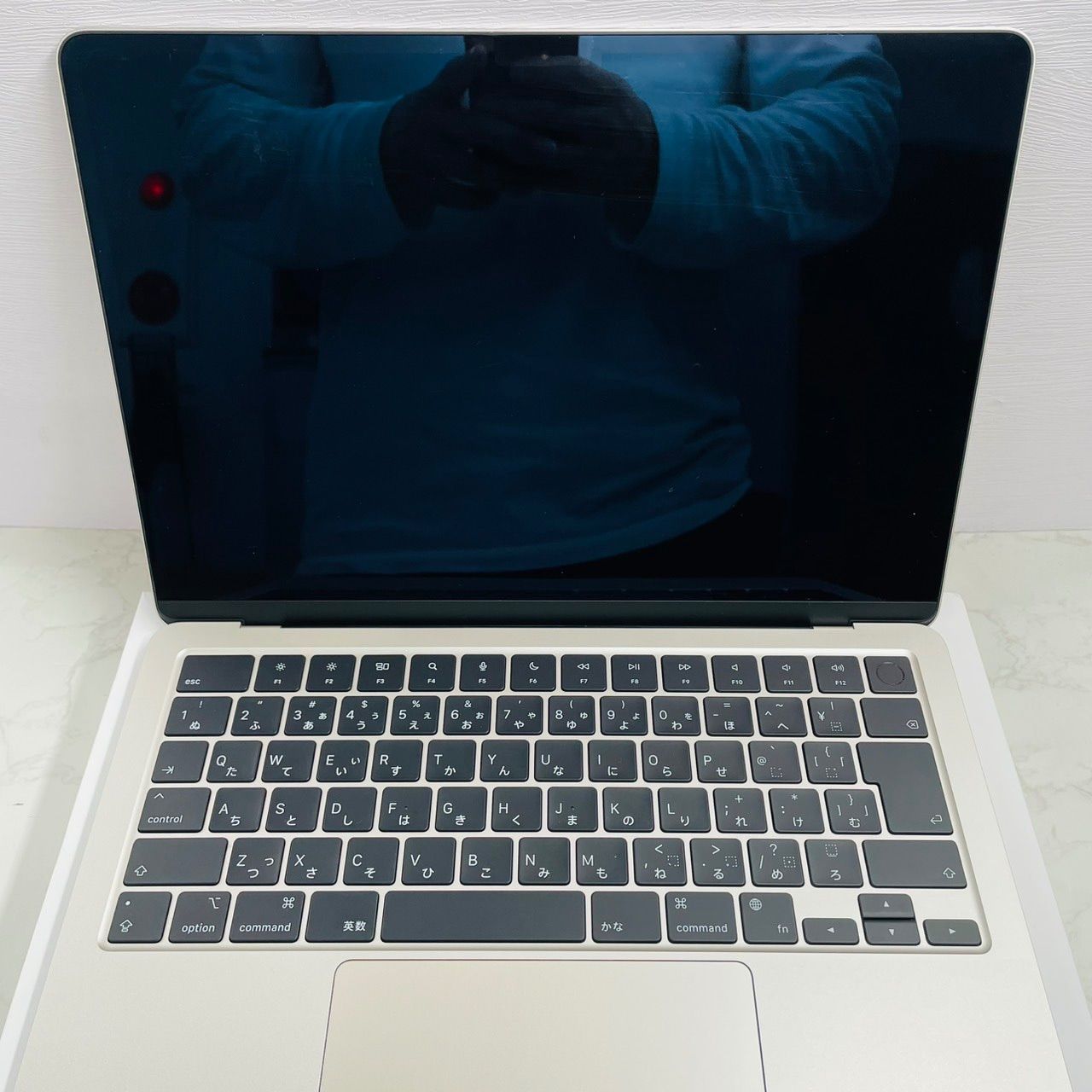 2022 13インチMacBook Air【箱・付属品あり】 Amazon.co.jp: 【整備