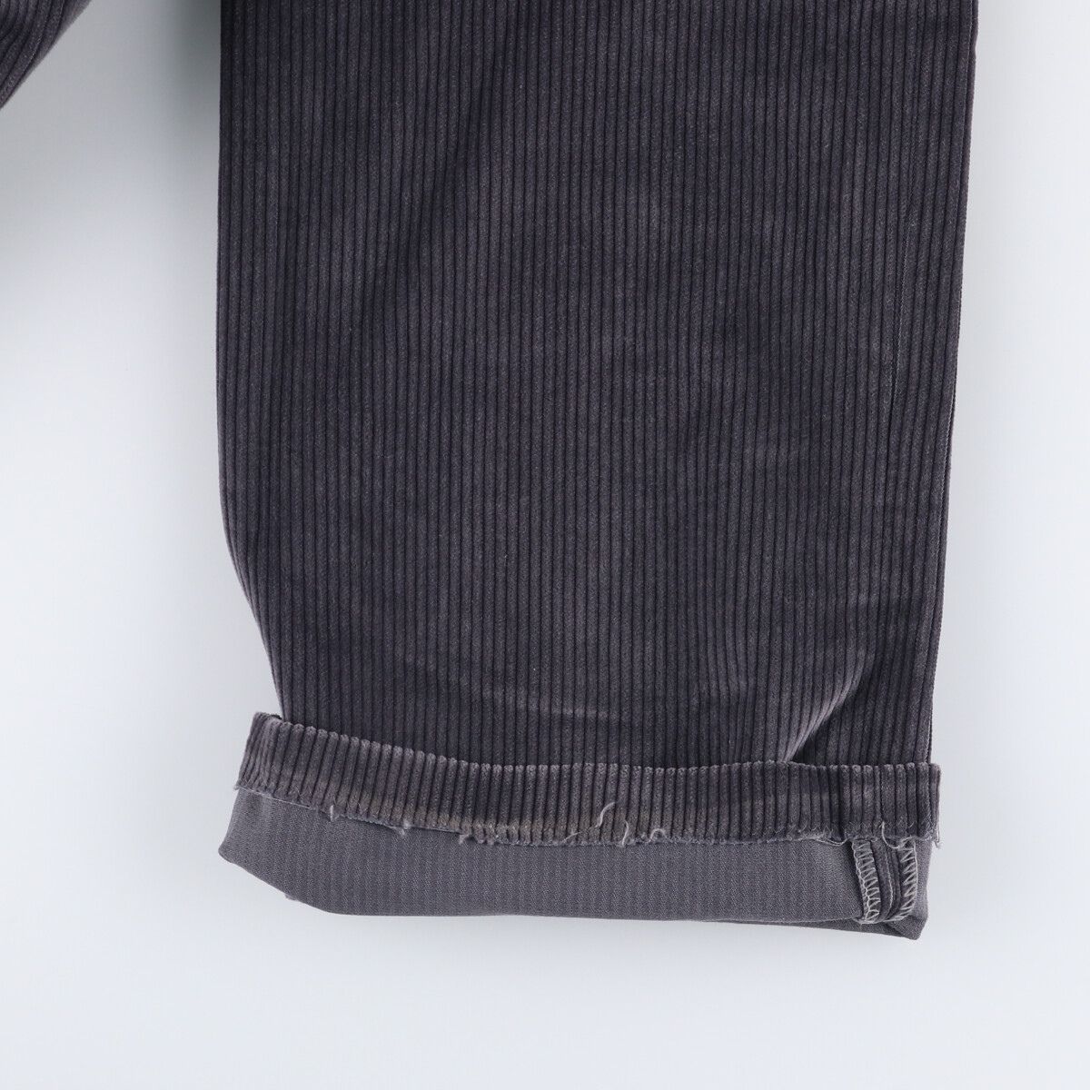 コーデュロイパンツ