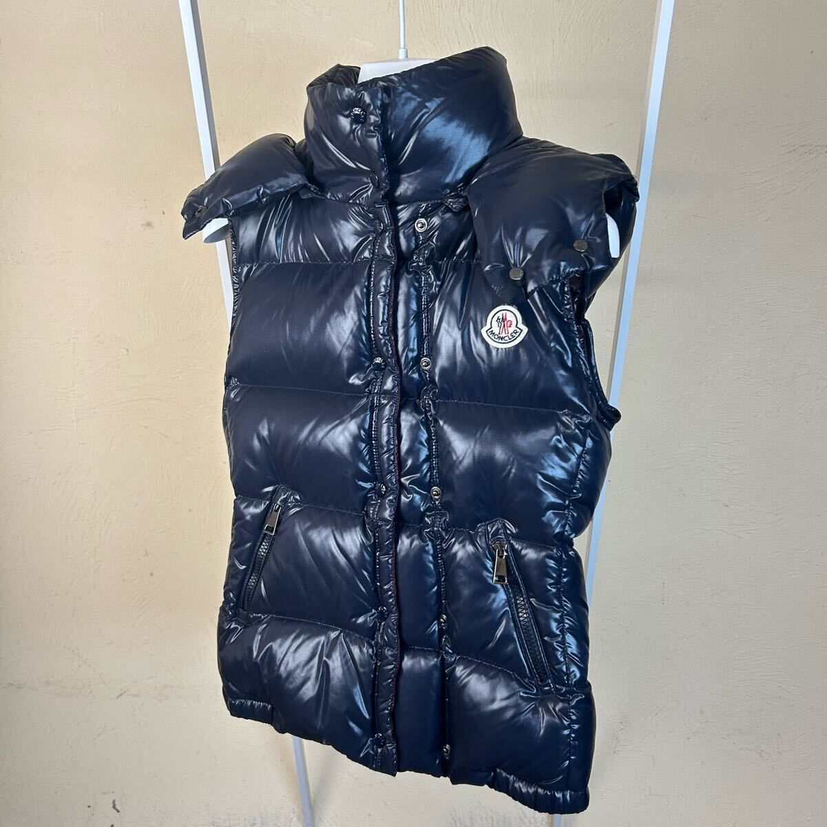 美品】 MONCLER モンクレール ダウンベストGALENE ネイビー00 - メルカリ