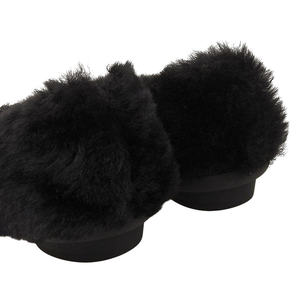 フラット シューズ