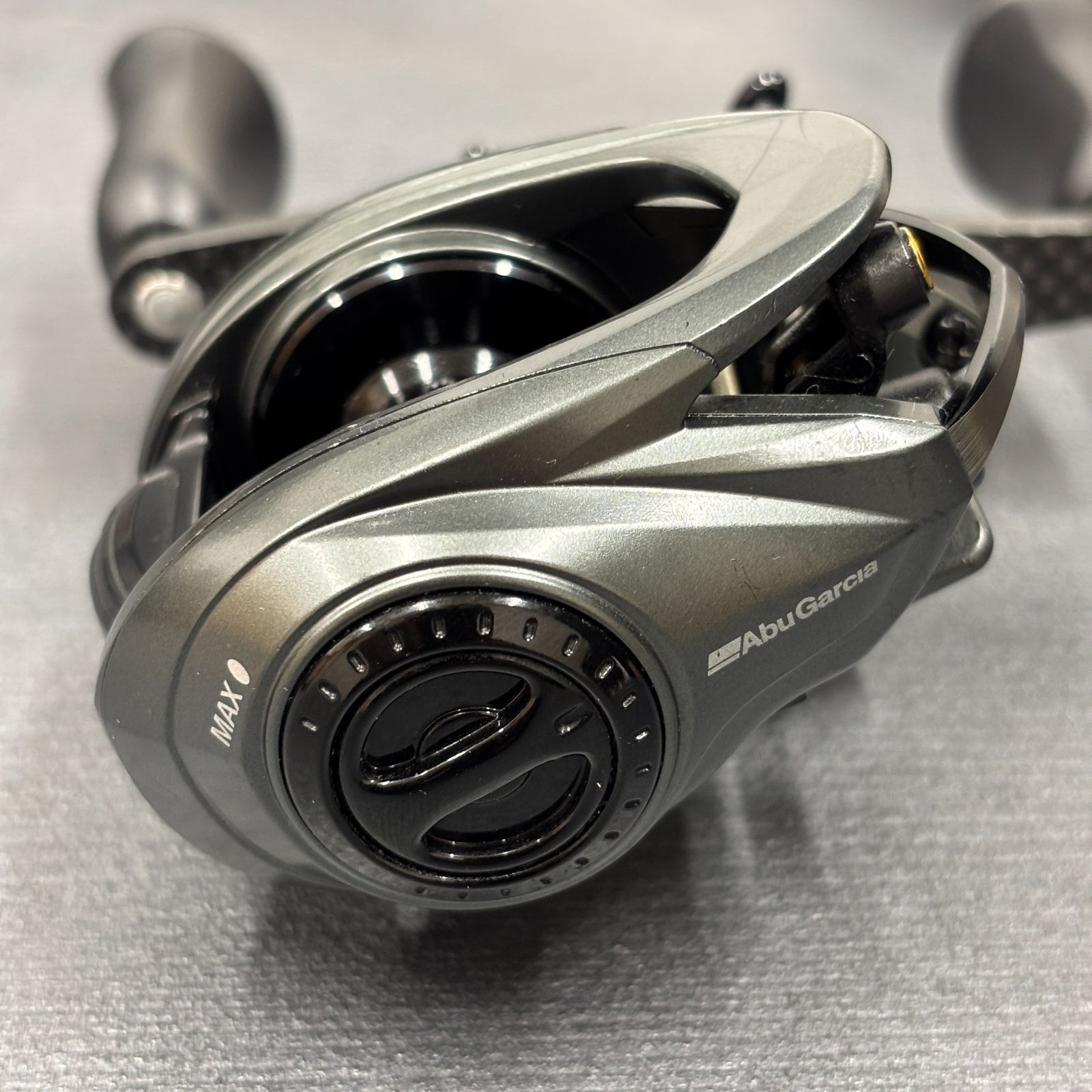 アブガルシアZeron　ゼノンビースト9-L Abu Garcia ○アブガルシア Abu ZENON ゼノン ビースト9-L (左ハンドル