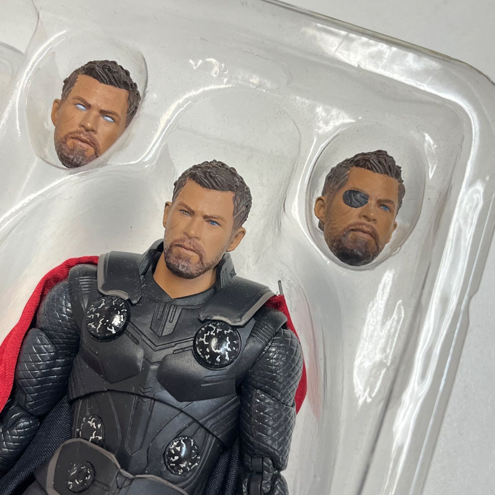 MAFEX アベンジャーズ インフィニティウォー ソー 開封品