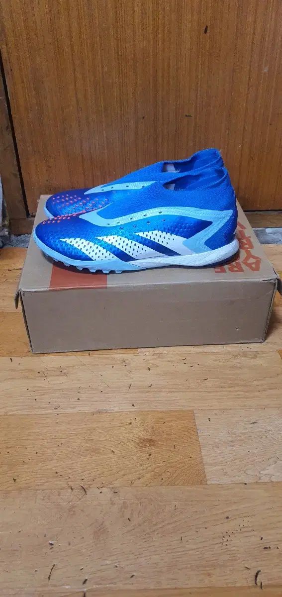  アディダス サッカーシューズ 260 mm A級 プレデター フットサルシューズ シューズ