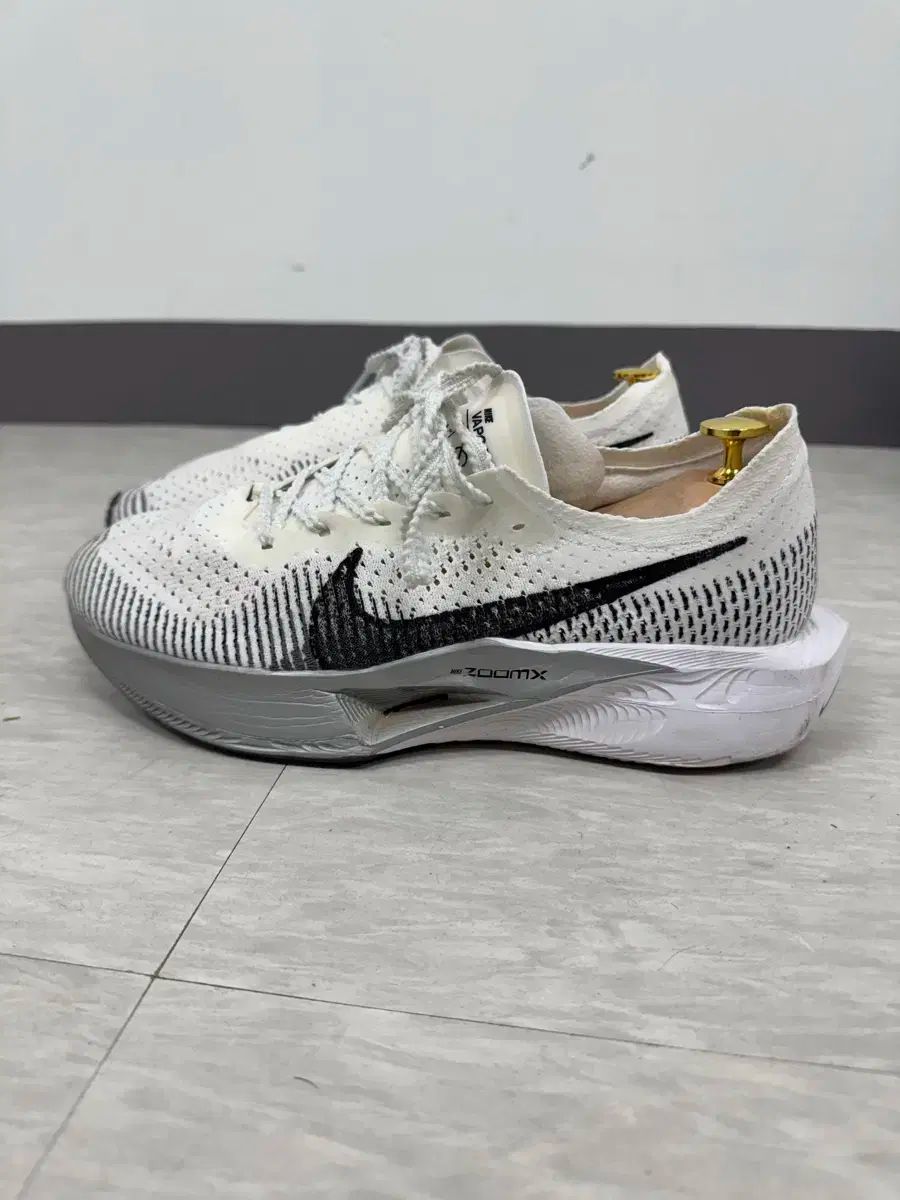 ナイキ ズームX ヴェイパーフライ ネクスト ランニングシューズ 275mm