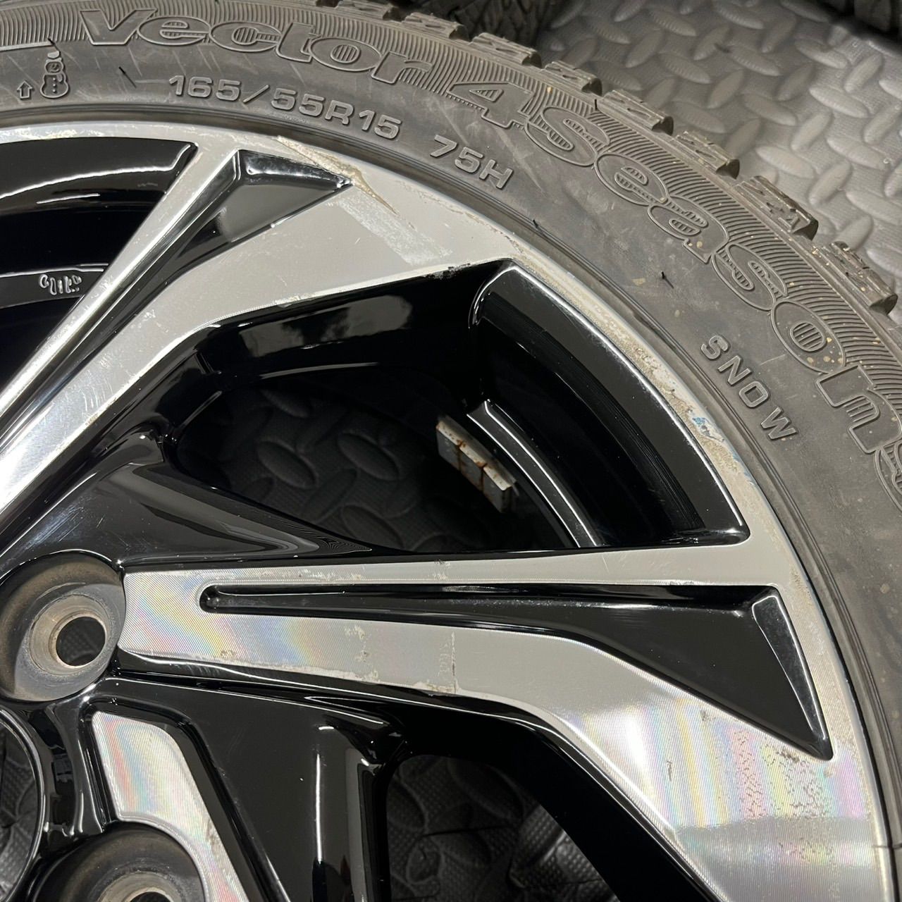  22 23年製 165 55 R 15 グッドイヤー ベクターフォーシーズンズ ダイハツ アルミ タント ムーヴ キャンバス オールシーズンタイヤ 3507 15インチ タイヤ ホイールセット