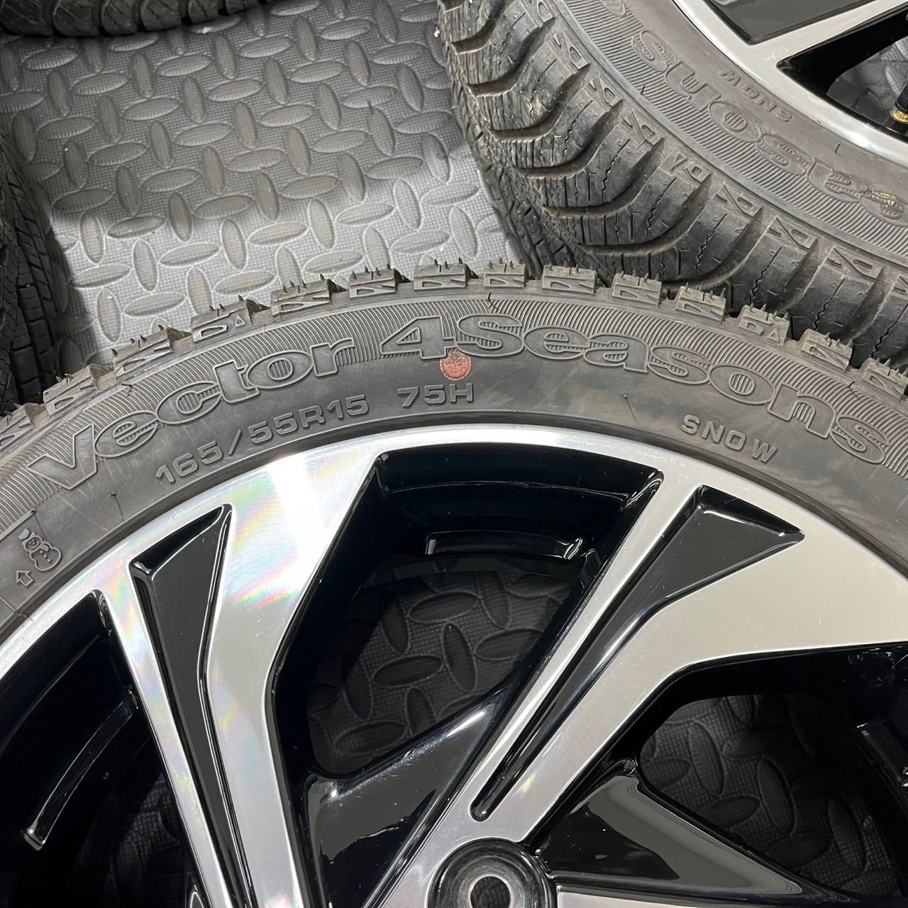 オールシーズンタイヤ 3507