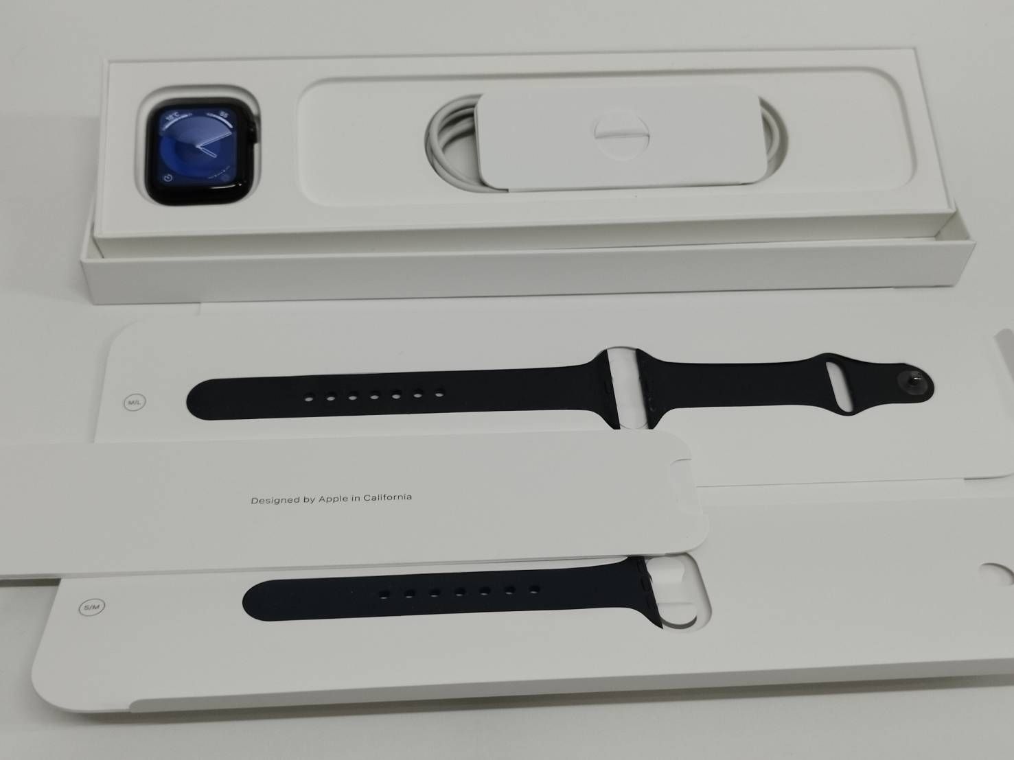 Apple Watch SE 第2世代 GPS 40mm A2722 ミッドナイト MNJT3J A 3