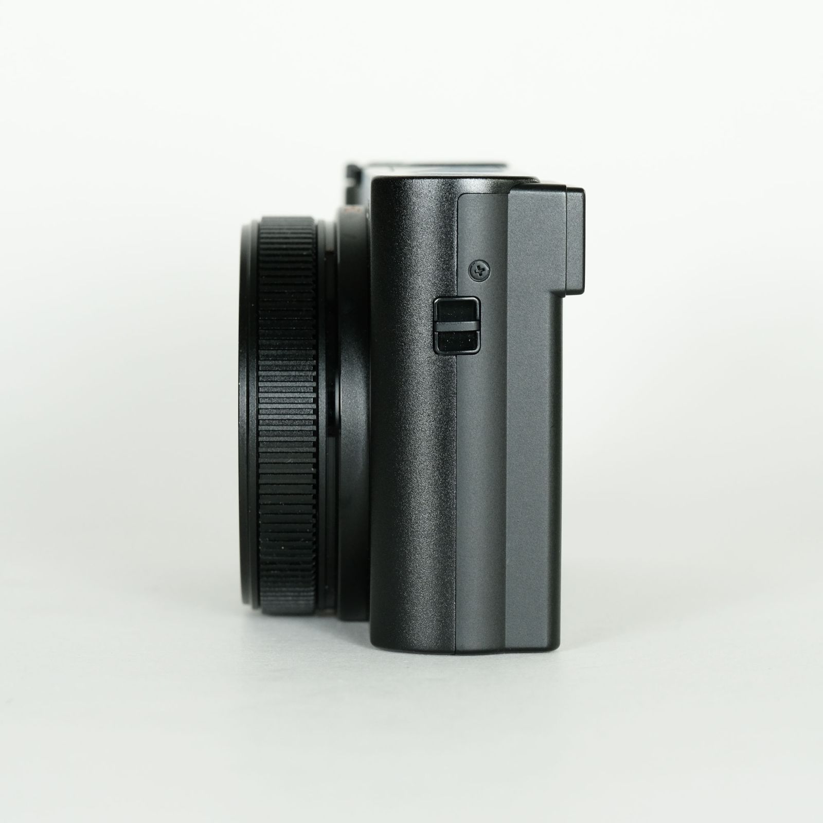 シャッター数1 912回