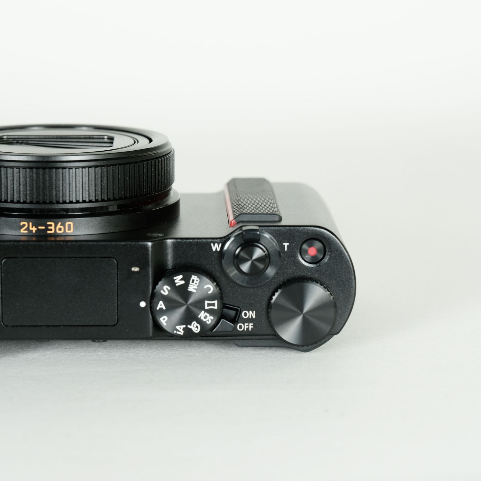 シャッター数1 912回